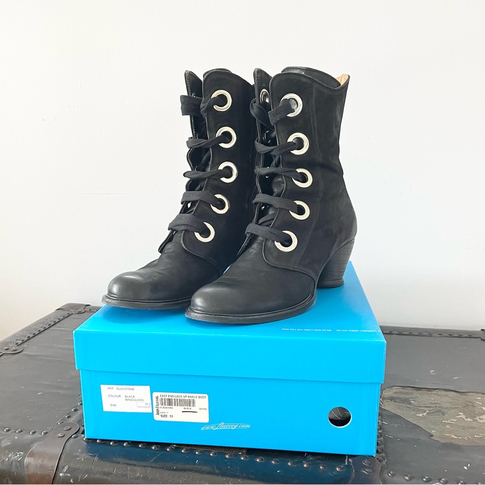 Fluevog East End Gladstone Black Mid Calf Lace Up Boots ~ Size 11